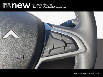 Photo 20 du bon plan DACIA Duster 1.3 TCe 150ch FAP Extreme 4x2 EDC occasion à 18879 €