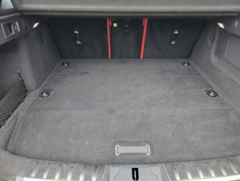 Photo 8 du bon plan JAGUAR F-Pace P400e Plug-in-Hybrid R-Dynamic S BVA8 AWD occasion à 44990 €