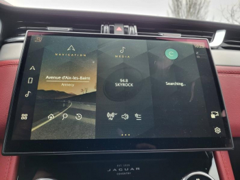 Photo 9 du bon plan JAGUAR F-Pace P400e Plug-in-Hybrid R-Dynamic S BVA8 AWD occasion à 44990 €