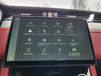 Photo 10 du bon plan JAGUAR F-Pace P400e Plug-in-Hybrid R-Dynamic S BVA8 AWD occasion à 44990 €