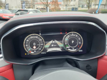 Photo 31 du bon plan JAGUAR F-Pace P400e Plug-in-Hybrid R-Dynamic S BVA8 AWD occasion à 44990 €