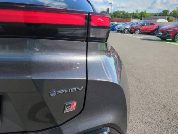 Photo 10 du bon plan TOYOTA C-HR 2.0 Hybride Rechargeable 225ch GR Sport NG23 occasion à 41390 €