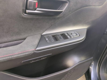 Photo 18 du bon plan TOYOTA C-HR 2.0 Hybride Rechargeable 225ch GR Sport NG23 occasion à 41390 €