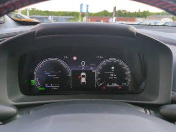 Photo 23 du bon plan TOYOTA C-HR 2.0 Hybride Rechargeable 225ch GR Sport NG23 occasion à 41390 €