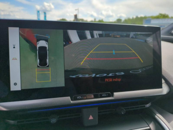 Photo 18 du bon plan TOYOTA C-HR 2.0 Hybride Rechargeable 225ch GR Sport Premiere NG23 occasion à 42890 €