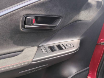 Photo 21 du bon plan TOYOTA C-HR 2.0 Hybride Rechargeable 225ch GR Sport Premiere NG23 occasion à 42890 €