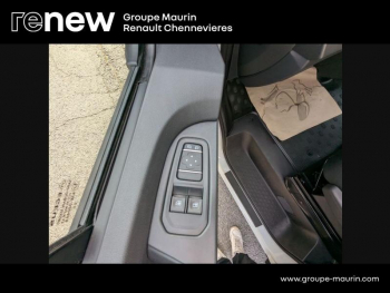 Photo 33 du bon plan RENAULT Trafic Combi L2 2.0 Blue dCi 150ch S&S Intens 8 places occasion à 31990 €