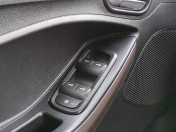 Photo 21 du bon plan FORD Ka+ Active 1.2 Ti-VCT 85ch S&S occasion à 9990 €