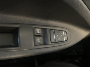 Photo 19 du bon plan RENAULT Zoe Life charge normale R110 occasion à 6999 €