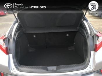 Photo 10 du bon plan TOYOTA C-HR 122h Design 2WD E-CVT RC18 occasion à 19980 €