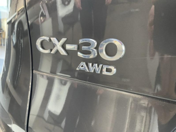 Photo 11 du bon plan MAZDA CX-30 2.0 e-SKYACTIV-X M-Hybrid 186ch Exclusive 4x4 BVA 2022 occasion à 29900 €