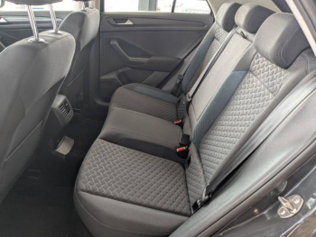 Photo 5 du bon plan VOLKSWAGEN T-Roc 2.0 TDI 150ch IQ.Drive DSG7 Euro6d-T occasion à 19490 €