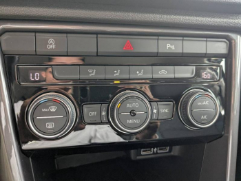 Photo 15 du bon plan VOLKSWAGEN T-Roc 2.0 TDI 150ch IQ.Drive DSG7 Euro6d-T occasion à 19490 €