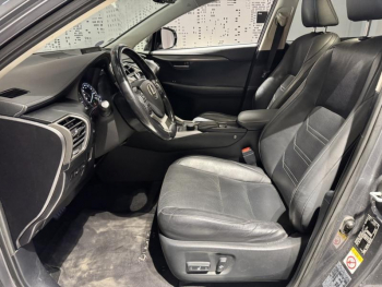 Photo 14 du bon plan LEXUS NX 300h 4WD Luxe occasion à 24500 €