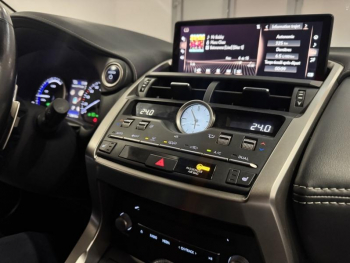 Photo 19 du bon plan LEXUS NX 300h 4WD Luxe occasion à 24500 €