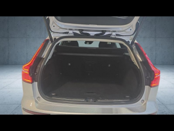 Photo 8 du bon plan VOLVO V60 B4 197ch Momentum Business Geartronic 8 occasion à 21900 €