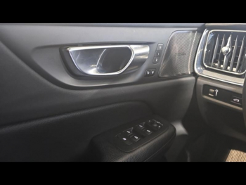 Photo 24 du bon plan VOLVO V60 B4 197ch Momentum Business Geartronic 8 occasion à 21900 €