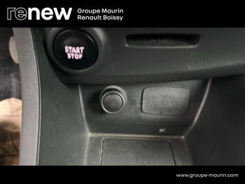 Photo 25 du bon plan RENAULT Clio 0.9 TCe 90ch energy Intens 5p occasion à 11490 €