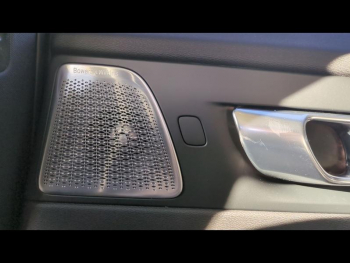 Photo 22 du bon plan VOLVO XC60 T6 Hybride Rechargeable 350ch Ultra Style Dark Geartronic 8 AWD occasion à 77900 €