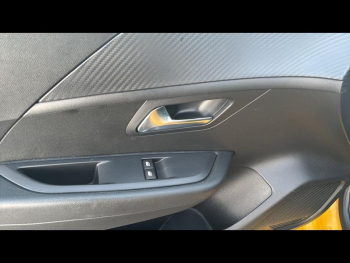 Photo 2 du bon plan PEUGEOT 208 1.2 PureTech 75ch S&S Like occasion à 8190 €