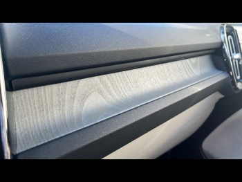 Photo 15 du bon plan VOLVO XC40 B3 163ch Plus DCT 7 occasion à 28990 €