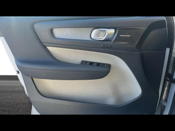 Photo 16 du bon plan VOLVO XC40 B3 163ch Plus DCT 7 occasion à 28990 €