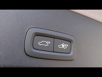 Photo 11 du bon plan VOLVO XC40 B3 163ch Plus DCT 7 occasion à 47900 €