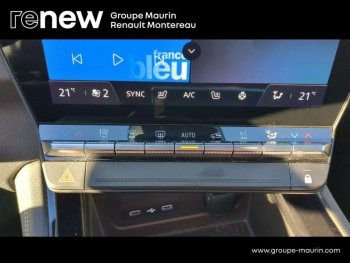 Photo 37 du bon plan RENAULT Austral 1.2 E-Tech full hybrid 200ch Iconic occasion à 27900 €