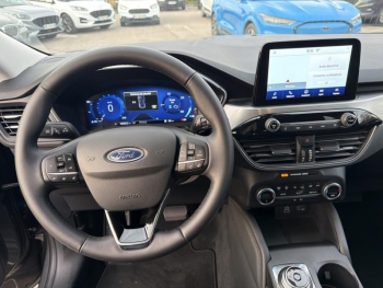 Photo 10 du bon plan FORD Kuga 2.5 Duratec 190ch FHEV E85 Titanium BVA occasion à 27990 €