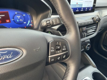 Photo 14 du bon plan FORD Kuga 2.5 Duratec 190ch FHEV E85 Titanium BVA occasion à 27990 €