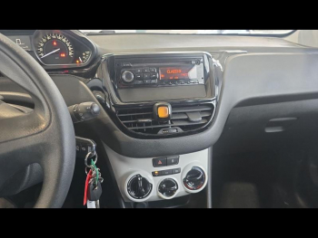 Photo 12 du bon plan PEUGEOT 208 1.2 PureTech 68ch Like 3p occasion à 6490 €