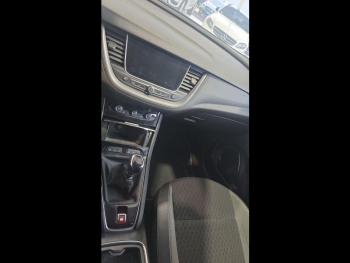 Photo 11 du bon plan OPEL Grandland X 1.2 Turbo 130ch ECOTEC Design Line occasion à 10490 €
