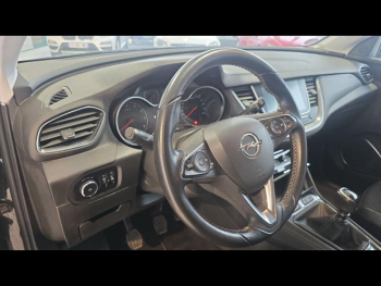 Photo 18 du bon plan OPEL Grandland X 1.2 Turbo 130ch ECOTEC Design Line occasion à 10490 €