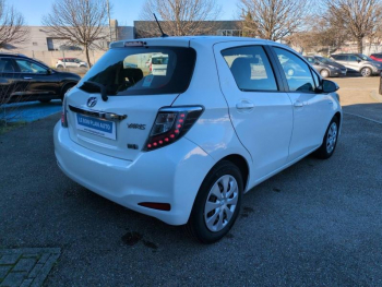 Photo 4 du bon plan TOYOTA Yaris HSD 100h Dynamic 5p occasion à 10500 €