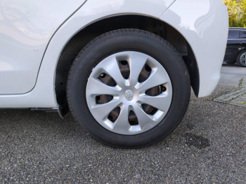 Photo 8 du bon plan TOYOTA Yaris HSD 100h Dynamic 5p occasion à 10500 €