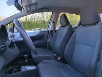 Photo 14 du bon plan TOYOTA Yaris HSD 100h Dynamic 5p occasion à 10500 €