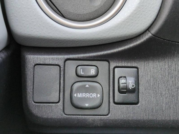 Photo 22 du bon plan TOYOTA Yaris HSD 100h Dynamic 5p occasion à 10500 €