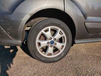 Photo 11 du bon plan FORD Tourneo Connect 1.5 TD 120ch Stop&Start Titanium Euro6 occasion à 9900 €