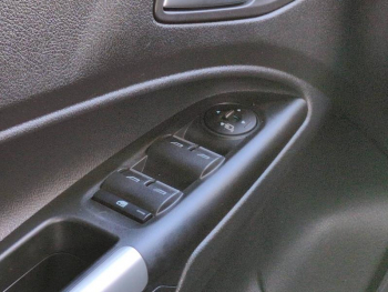 Photo 21 du bon plan FORD Tourneo Connect 1.5 TD 120ch Stop&Start Titanium Euro6 occasion à 9900 €