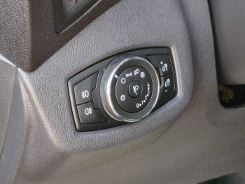 Photo 23 du bon plan FORD Tourneo Connect 1.5 TD 120ch Stop&Start Titanium Euro6 occasion à 9900 €