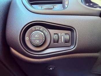 Photo 10 du bon plan JEEP Renegade 1.3 Turbo T4 190ch PHEV 4xe Limited BVA6 eAWD occasion à 21900 €