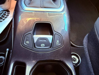 Photo 15 du bon plan JEEP Renegade 1.3 Turbo T4 190ch PHEV 4xe Limited BVA6 eAWD occasion à 21900 €