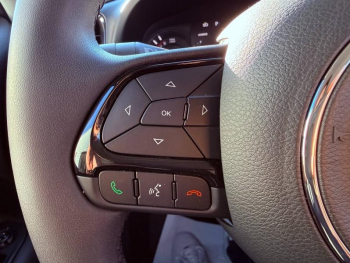 Photo 17 du bon plan JEEP Renegade 1.3 Turbo T4 190ch PHEV 4xe Limited BVA6 eAWD occasion à 21900 €