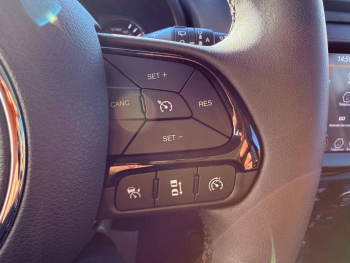 Photo 18 du bon plan JEEP Renegade 1.3 Turbo T4 190ch PHEV 4xe Limited BVA6 eAWD occasion à 21900 €