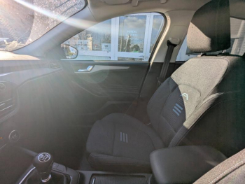 Photo 24 du bon plan FORD Focus 1.0 Flexifuel mHEV 125ch ST-Line X occasion à 20843 €
