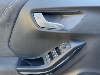 Photo 11 du bon plan FORD Puma 1.0 Flexifuel 125ch S&S mHEV Titanium occasion à 16990 €