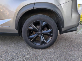 Photo 11 du bon plan LEXUS NX 300h 2WD Pack Business Euro6d-T occasion à 19890 €
