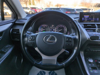 Photo 20 du bon plan LEXUS NX 300h 2WD Pack Business Euro6d-T occasion à 19890 €