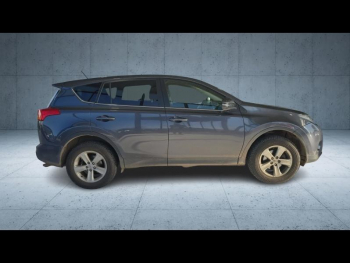 Photo 4 du bon plan TOYOTA RAV4 150 D-4D Life AWD occasion à 11990 €