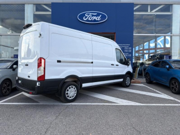 Photo 6 du bon plan FORD Transit 2T Fg VUL PE 350 L3H2 135 kW Batterie 75/68 kWh Trend Business occasion à 36990 €